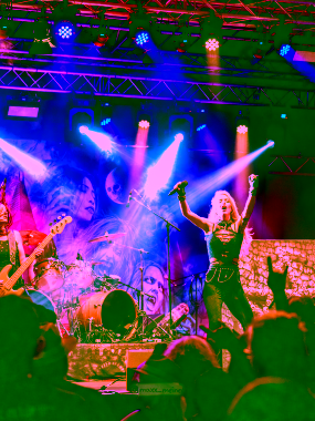 Mehr zu Burning Witches